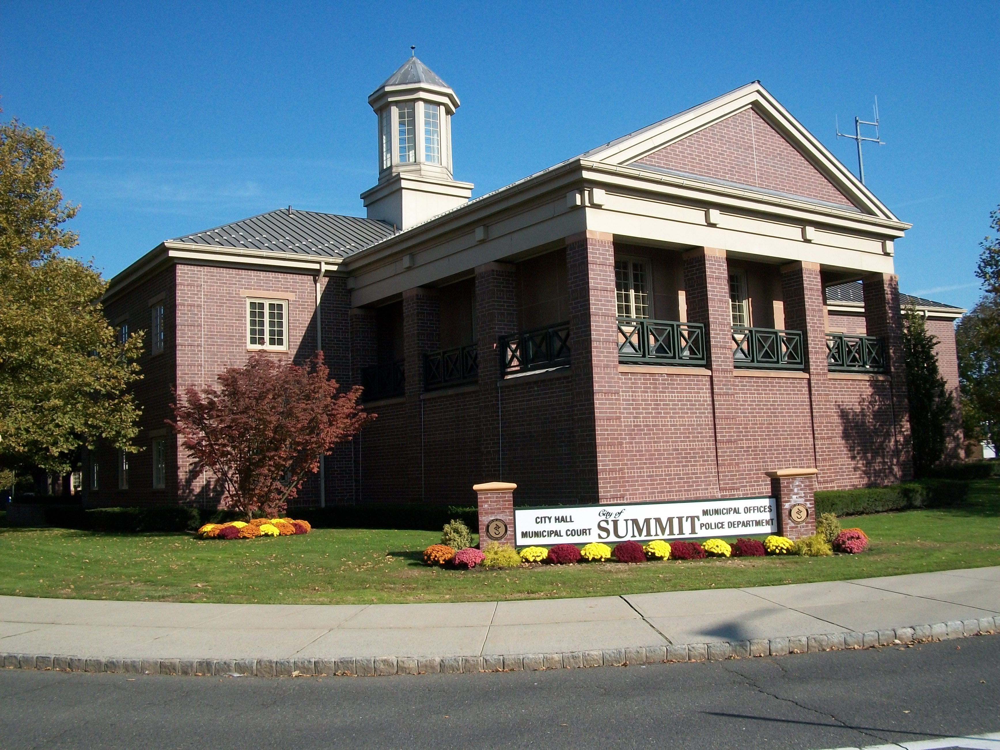 Photograph of City Hall and Municipal Court for Summit, NJ